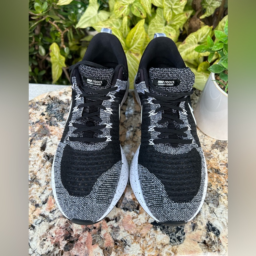 - Nike react infinity flyknit size women 11.5 black and white .Unisex men’s 9.5 - Picture 4 of 15